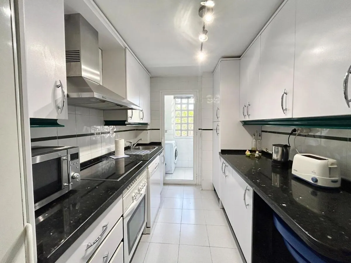 Cozy Apartment Near Puerto Banus Marbella