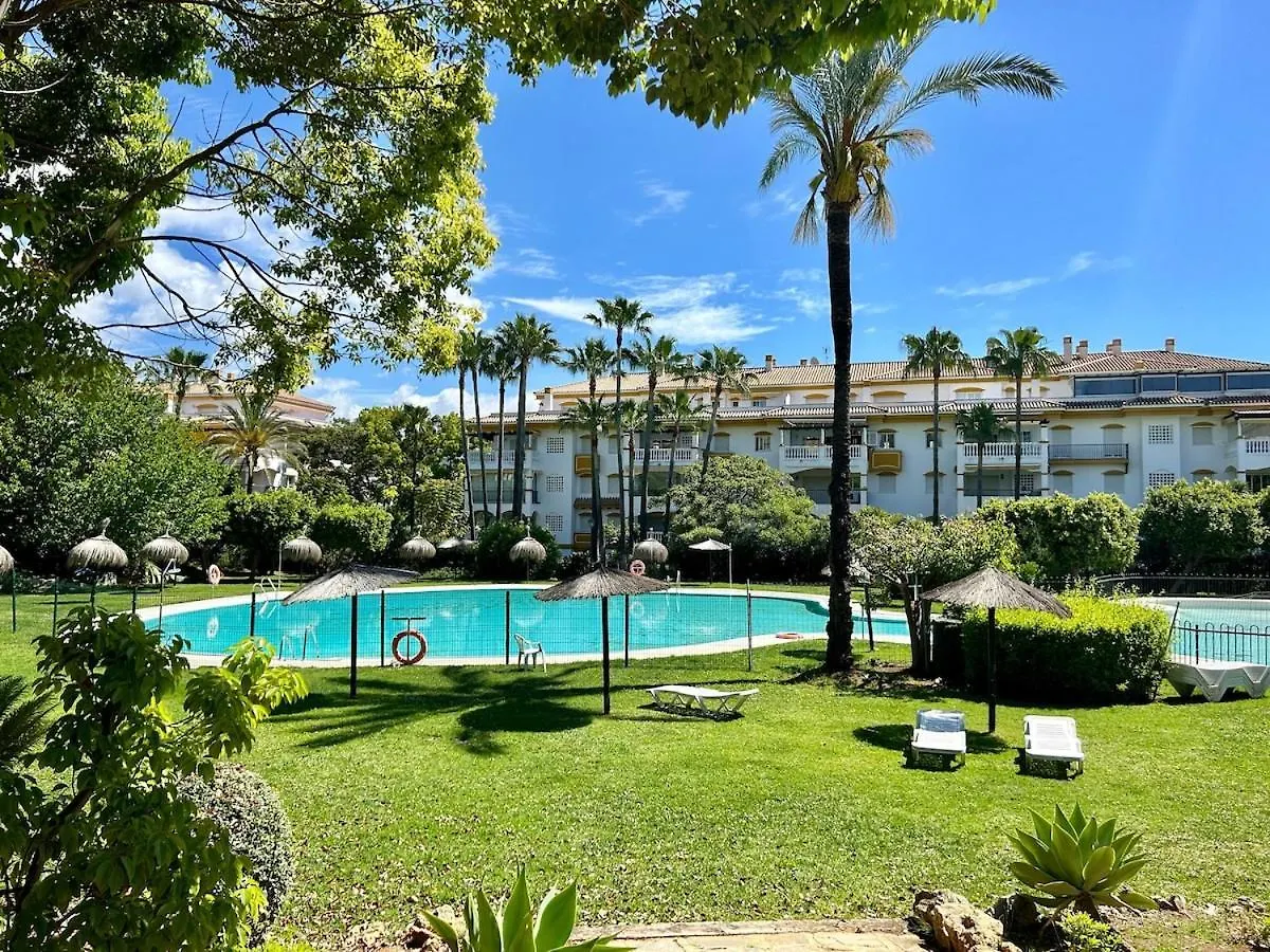 Cozy Apartment Near Puerto Banus Marbella
